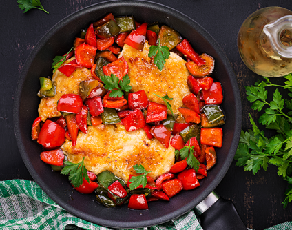 Mi Geflügelpfanne mit Reis und Gemüse