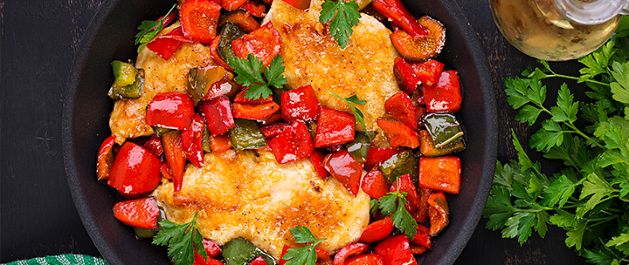 Mi: Hähnchengeschnetzeltes in Paprikarahm 